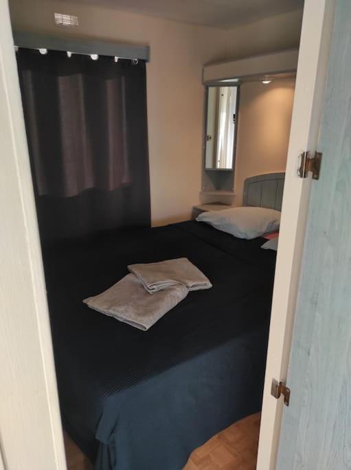 Mobil-Home Dans Un Beau Cadre A 15 Km Des Plages. Lunel  Zewnętrze zdjęcie