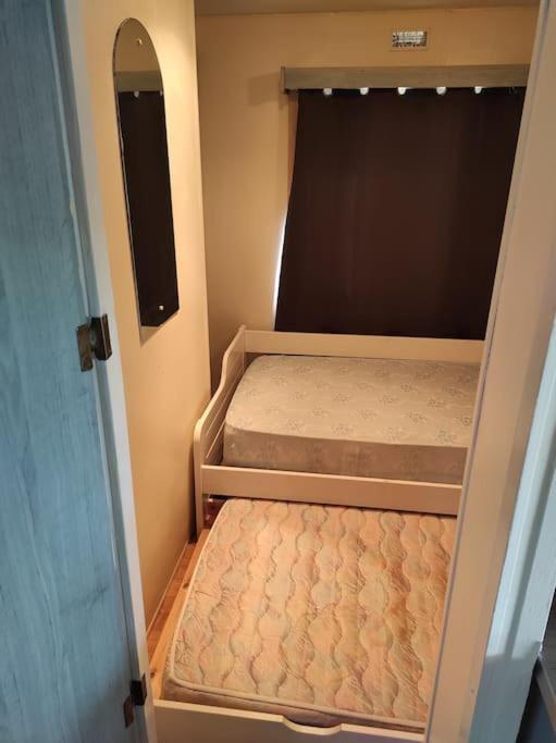 Mobil-Home Dans Un Beau Cadre A 15 Km Des Plages. Lunel  Zewnętrze zdjęcie